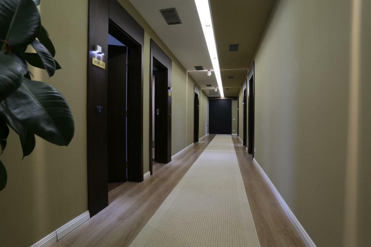 Kuint Hotel Peje Buitenkant foto