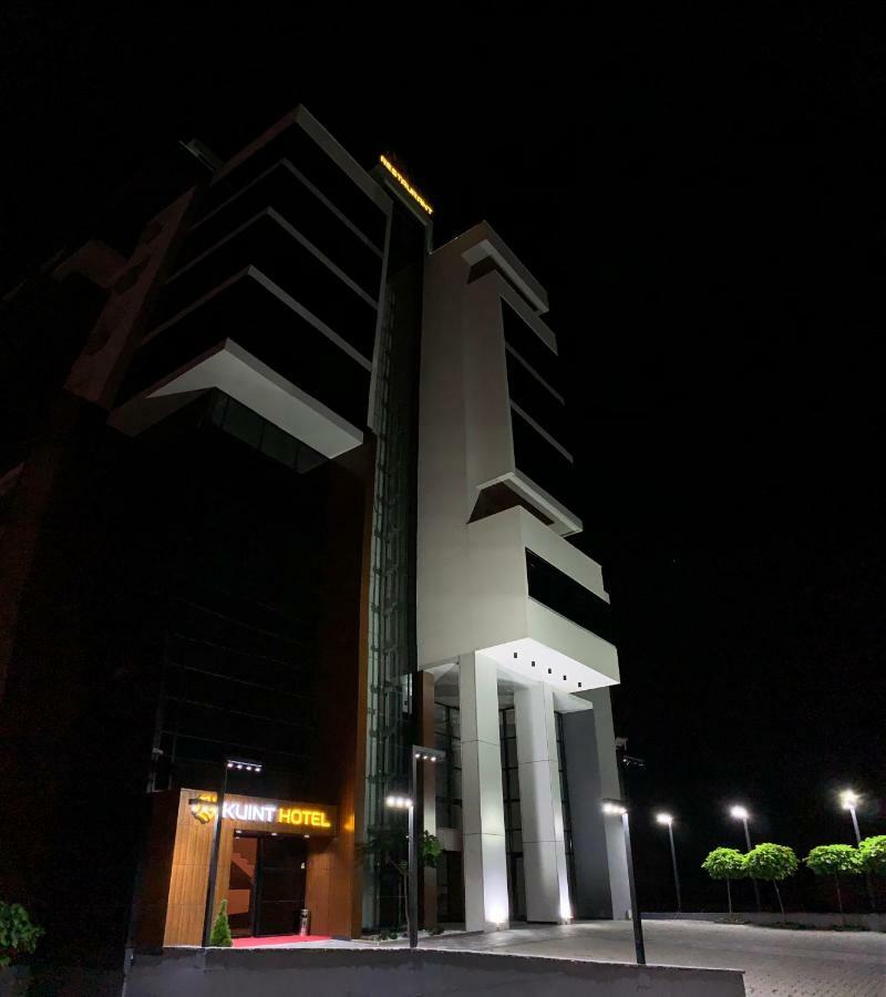 Kuint Hotel Peje Buitenkant foto